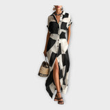 Vestido comprido elegante com design moderno e elegância intemporal