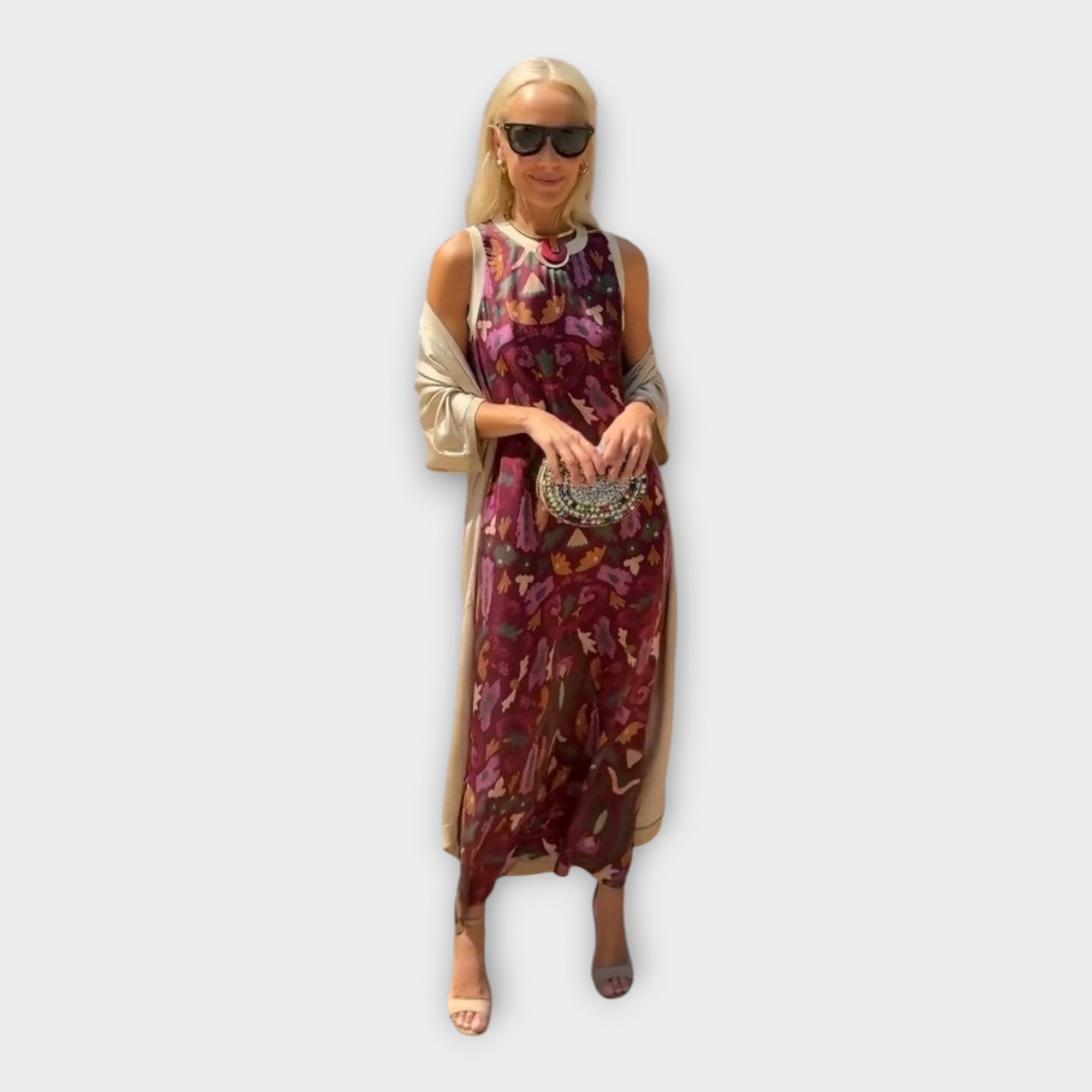 Vestido comprido com estampa moderna