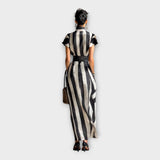 Macacão com elegância marcante