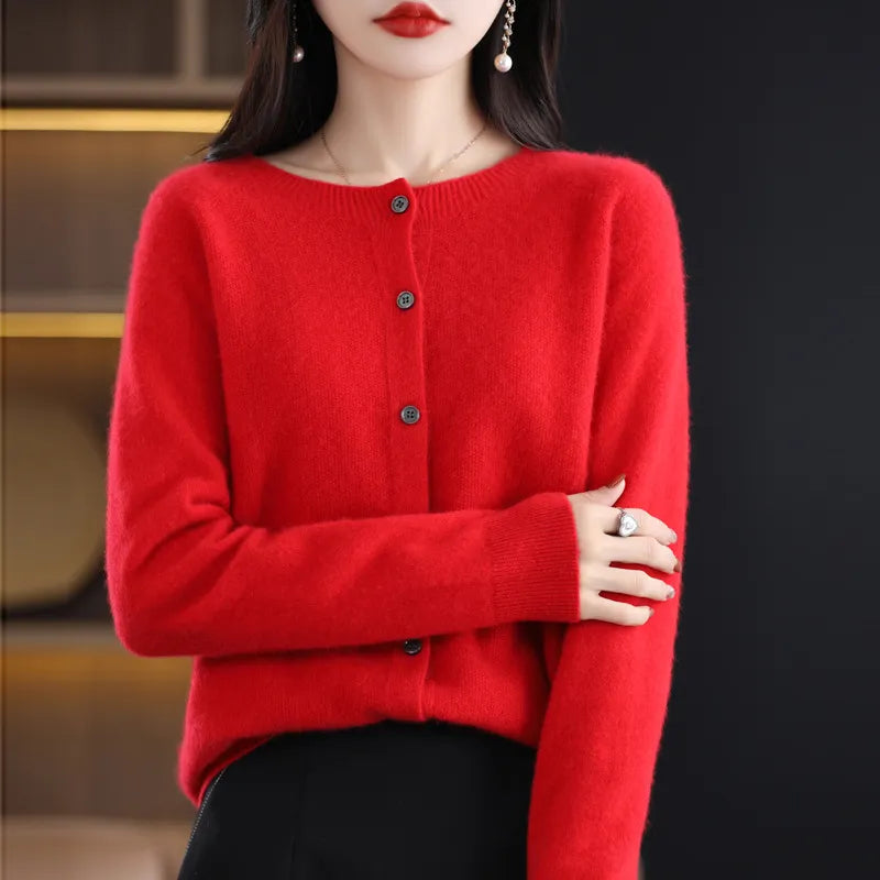 "Anna | Cardigans em Lã Merino" can be rewritten as "Anna | Cardigans de Lã Merino".