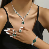 Conjunto de Joias Adriana Lysandre | Ouro Branco