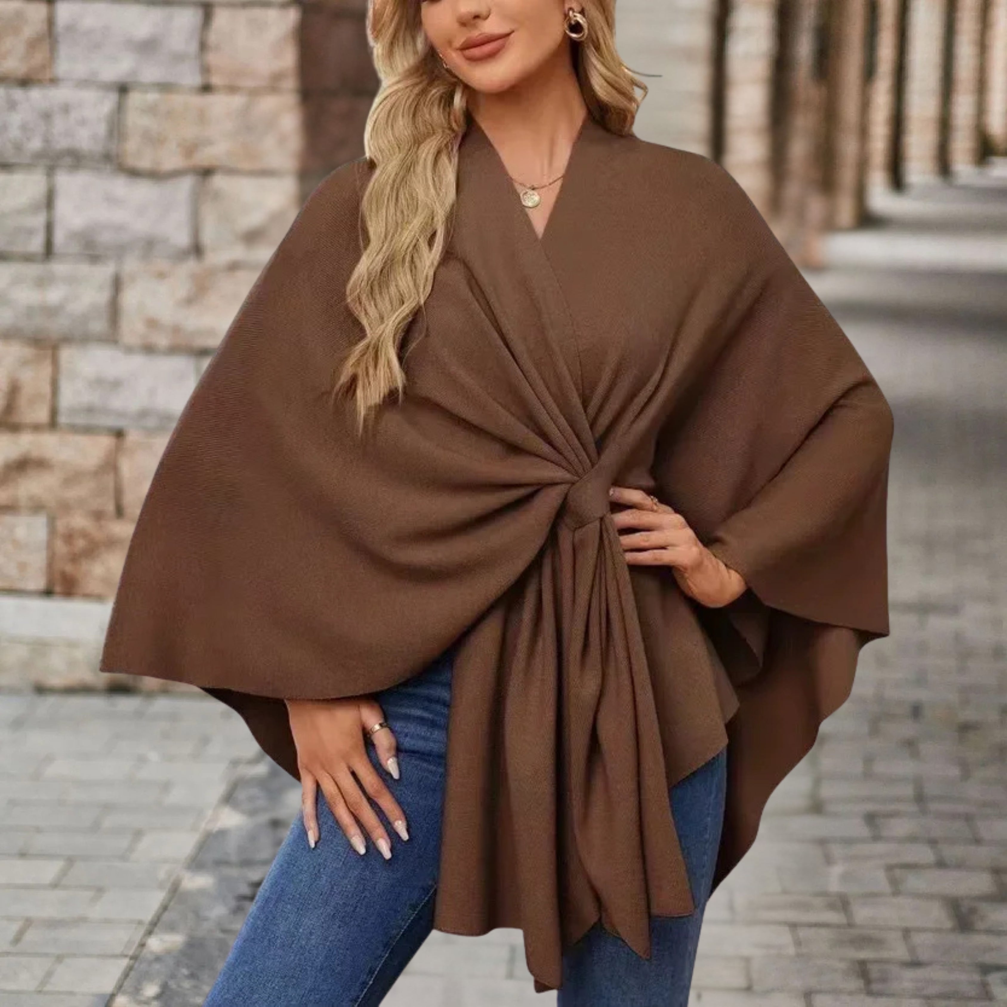LYSANN – PONCHO CHIQUE