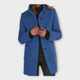 Casaco elegante com uma linha intemporal