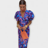 Vanessa - Vestido elegante com decote em V