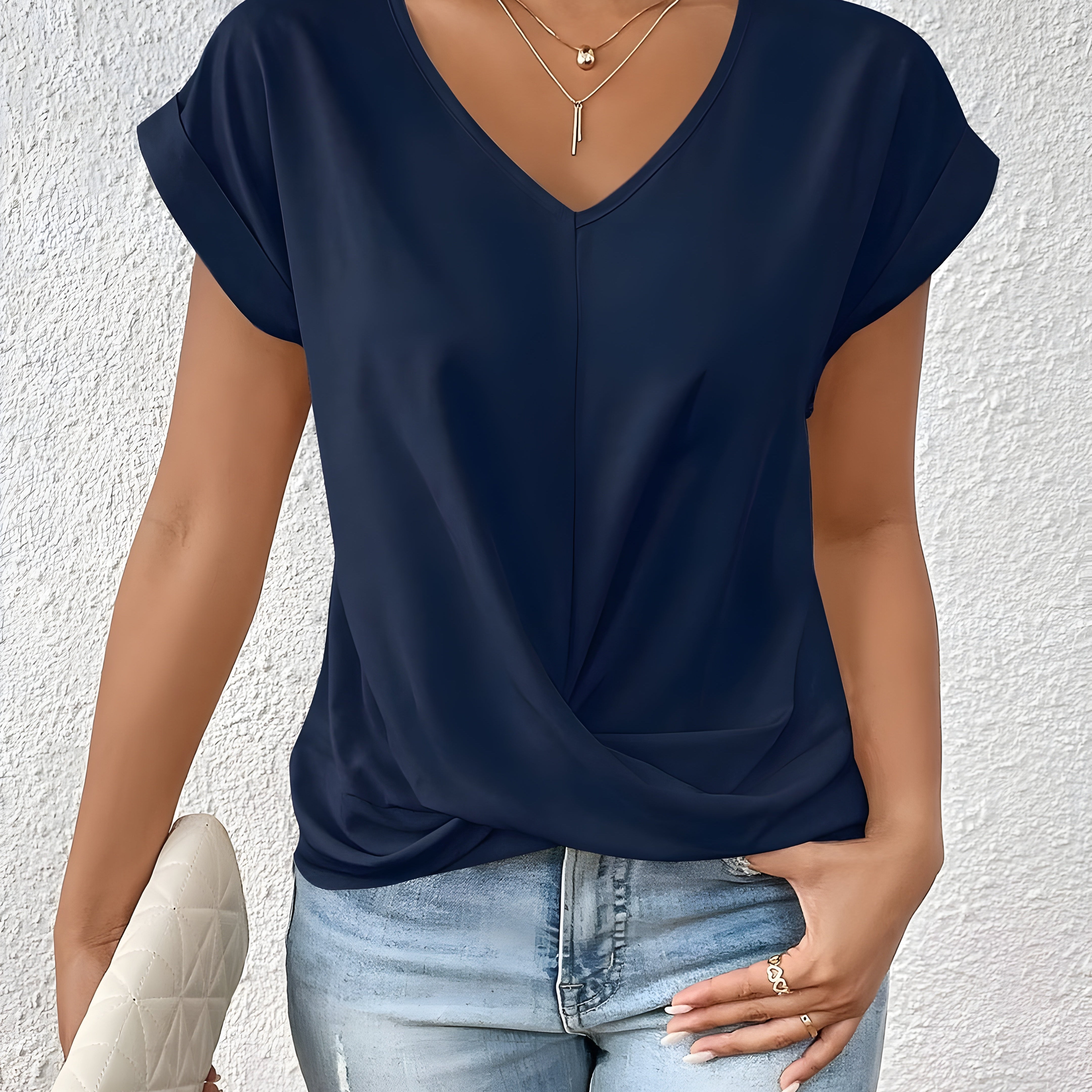 Maia – Blusa com decote em V e frente torcida