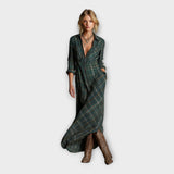 Vestido camiseiro com elegância intemporal