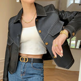 Casaco de cabedal para a primavera